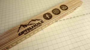 Zollstock gravieren mit Laser