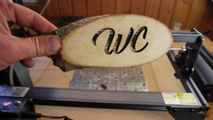 Holz schneiden mit Laser