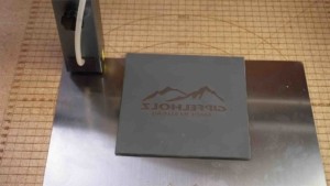 Spiegel lasern Beleuchteter Spiegel lasern