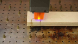 Ortur Laser Master 3 Holz schneiden mit Laser