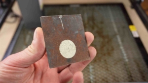 Atomstack R30 Infrarotlaser Metalll und Alu Gravur Diodenlaser