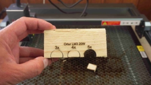 Holz schneiden Laser 24mm