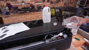 xTool P2 Desktop CO2 Laser CO2 Laser mit Wasser befüllen