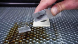 welcher Laser für durchsichtiges Plexiglas schneiden