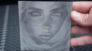 CO2 Laser Schiefer Gravur Test