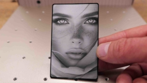 foto gravur alu visitenkarte uv laser