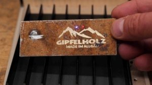 xTool F2 Test - Erfahrungen xTool F2 - Metall entrosten mit dem Laser -
